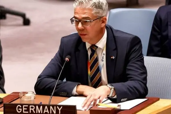 آلمان: آماده گفت‌و‌گو با ایران هستیم/ ایرانی‌ها باید موضع خود را تغییر دهند / فعال‌سازی مکانیزم ماشه پایان دیپلماسی نیست