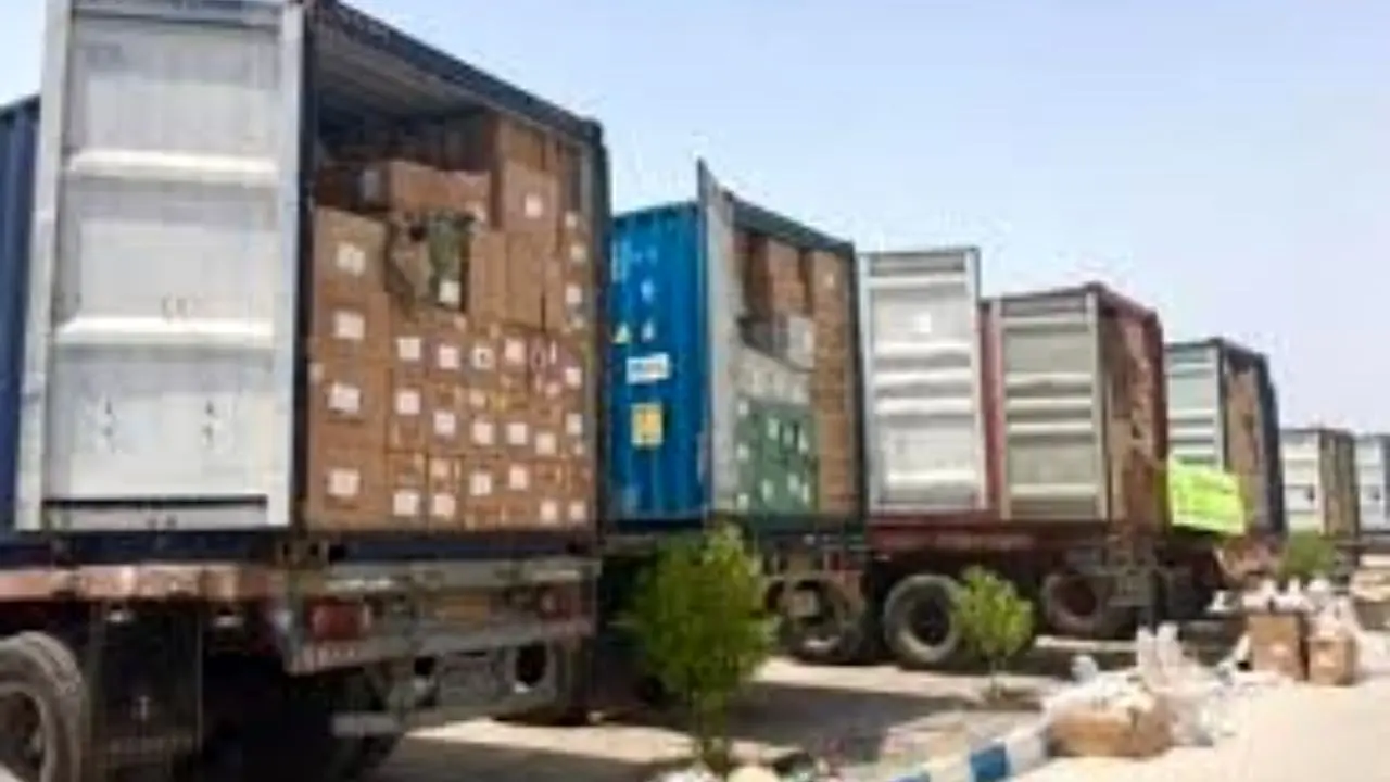 توقیف 8 دستگاه تریلی رب گوجه قاچاق در سیستان و بلوچستان