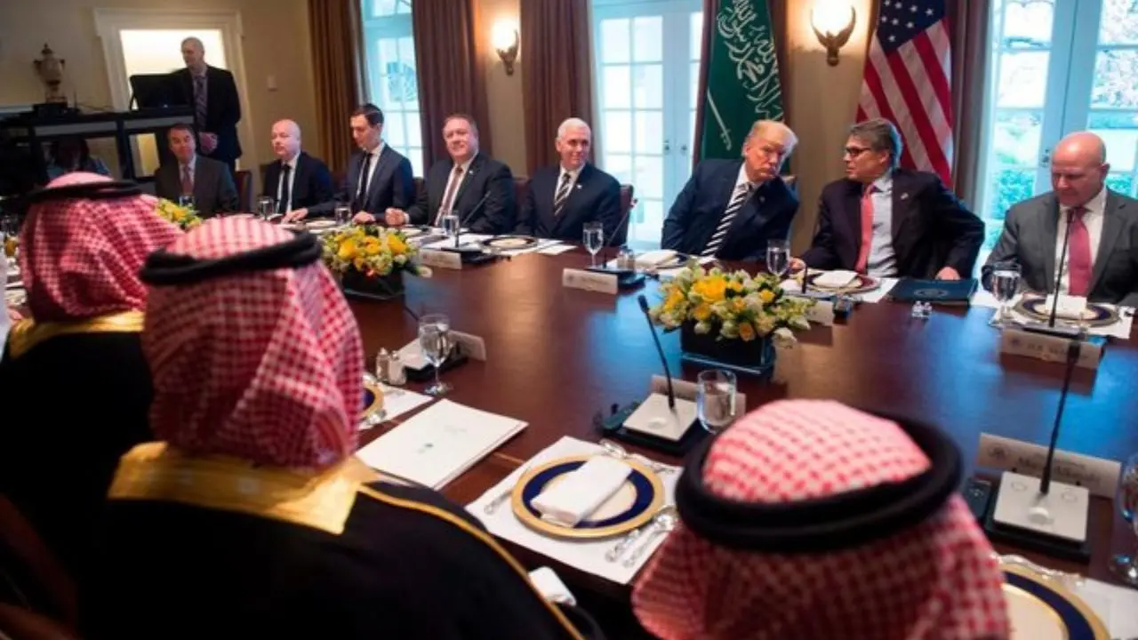 ترامپ مناسبات تجاری خود و خانواده‌اش با عربستان را اعلام کند
