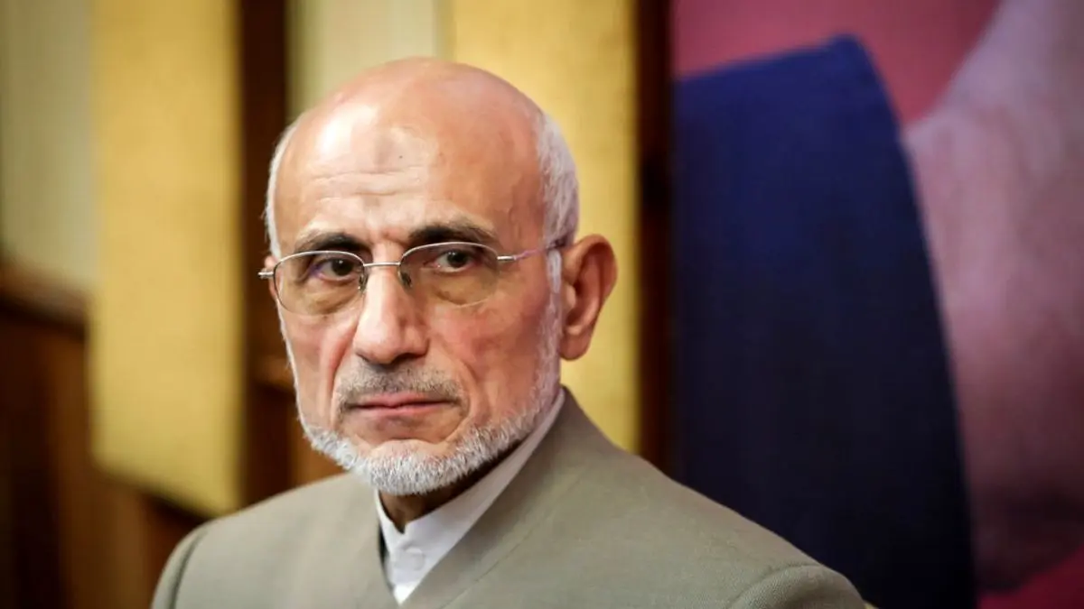 دولت از طرفی بازار ارز را آشفته می‌کند و از طرفی می‌گوید بسته حمایتی درست کرده‌ایم