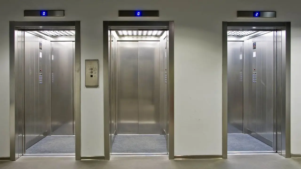 90 درصد آسانسورهای کشور استاندارد نیستند