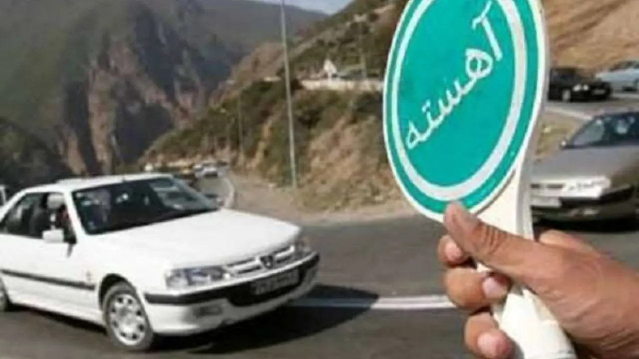 حجم زیاد خودروها در شهر مهران/ محدودیت‌ها آغاز شد