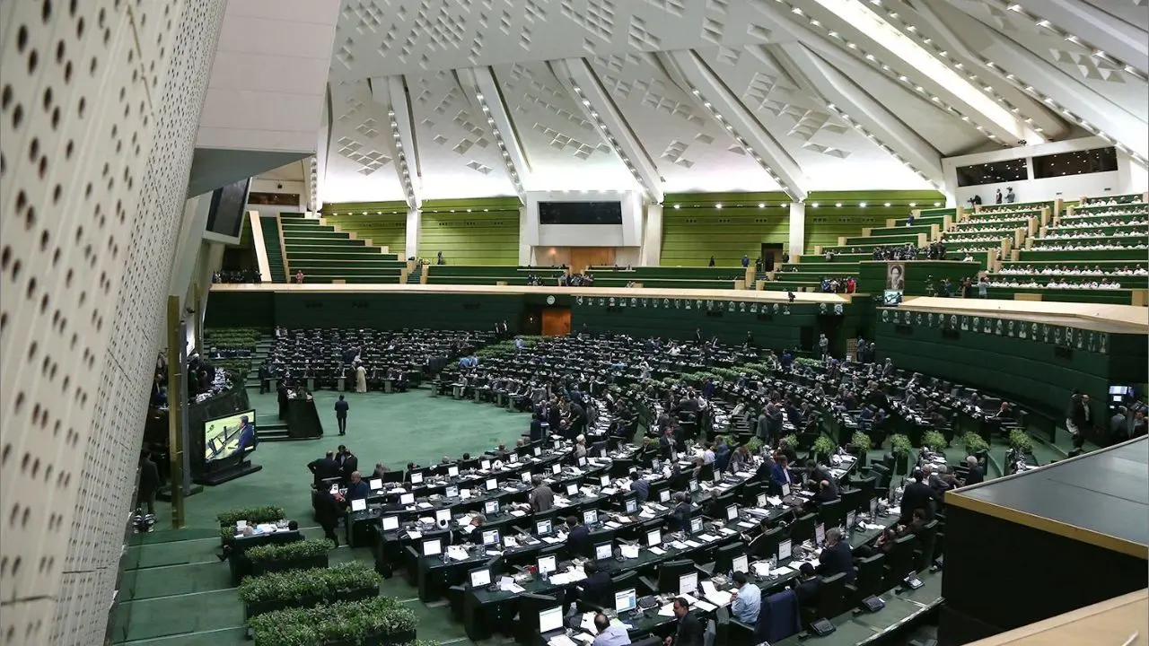 درخواست نمایندگان از رئیس مجلس برای برگزاری جلسه رای اعتماد در روز چهارشنبه