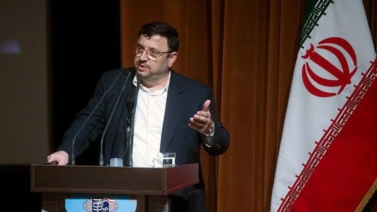 جمعیت شهرنشین بطور متوسط سه ساعت درگیر فضای مجازی هستند/ 95 درصد مردم از گوگل استفاده می‌کنند