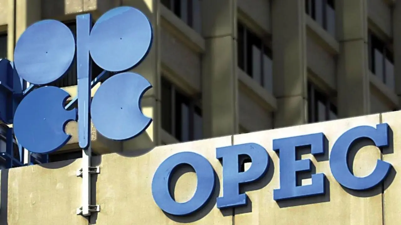 افزایش 5 دلاری نفت ایران در شهریور ماه