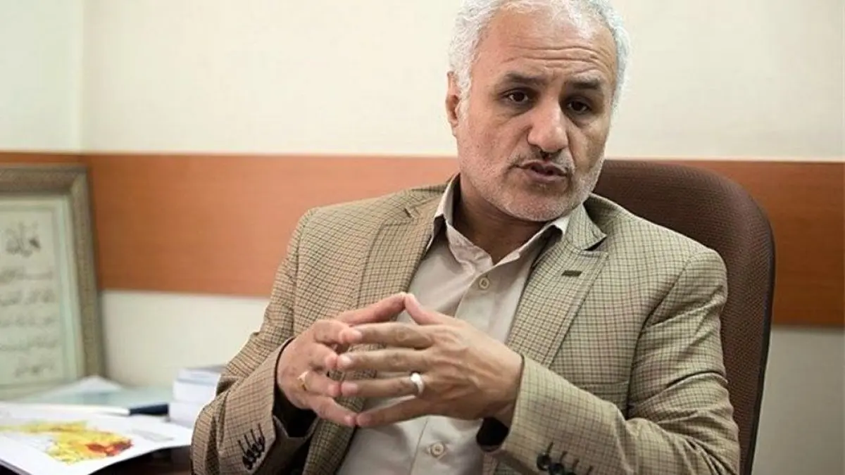 حسن عباسی به اتهام توهین به رئیس‌جمهور 7 ماه حبس گرفت