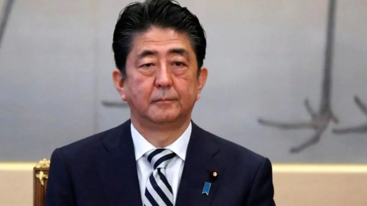 500 بازرگان نخست وزیر ژاپن را در سفر به چین همراهی می کنند
