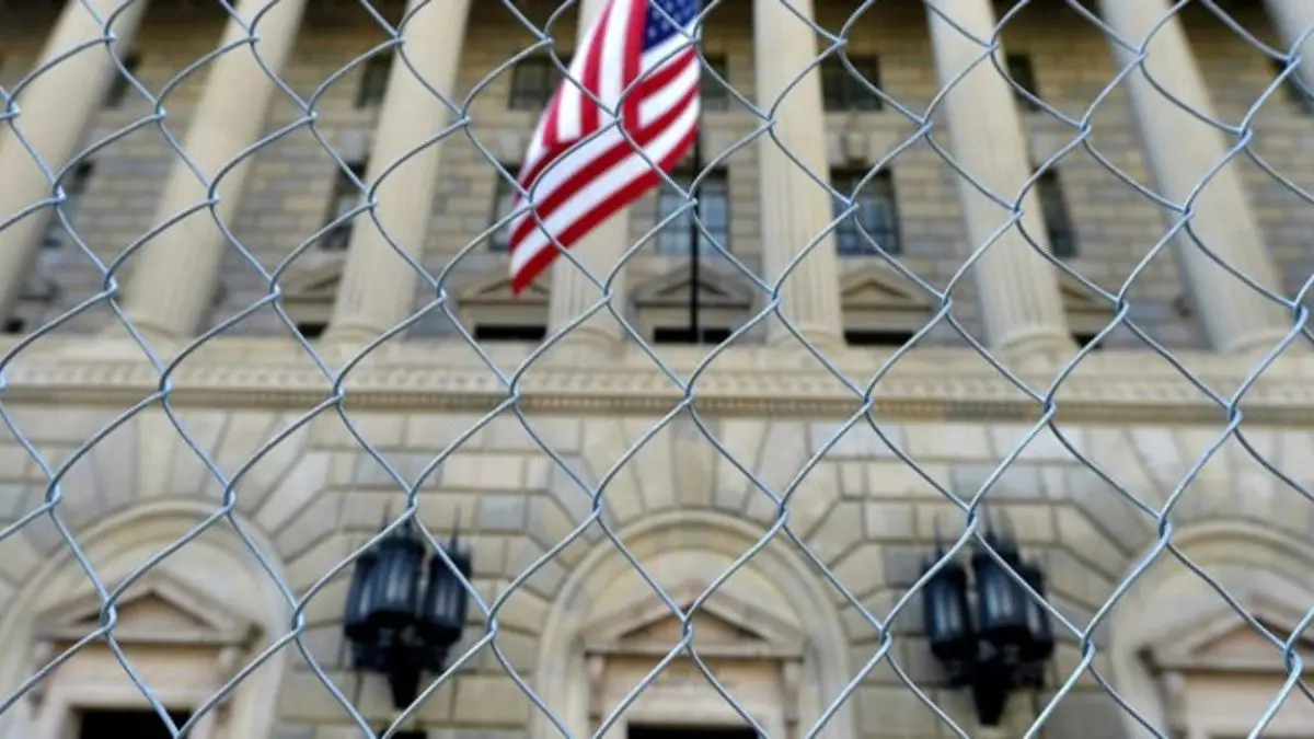 پاریس از شرکت‌های فرانسوی که می‌خواهند با ایران همکاری کنند حمایت می‌کند