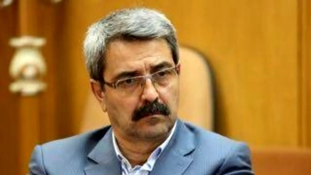 ایرج معزی از گزینه‌های شهرداری تهران استعفا داد