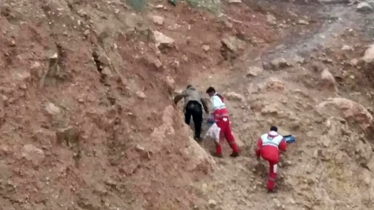 نجات 19 کوهنورد در ارتفاعات زردکوه