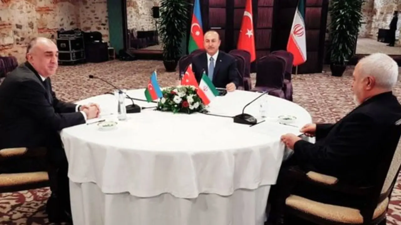 آغاز نشست وزرای امور خارجه ایران، ترکیه و آذربایجان