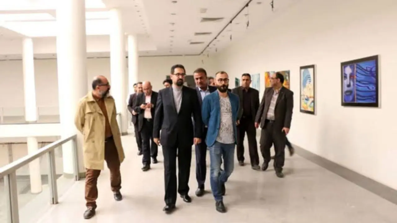 تئاتر فجر در منطقه آزاد اروند/آثار تجسمی به استان‌ها میرود