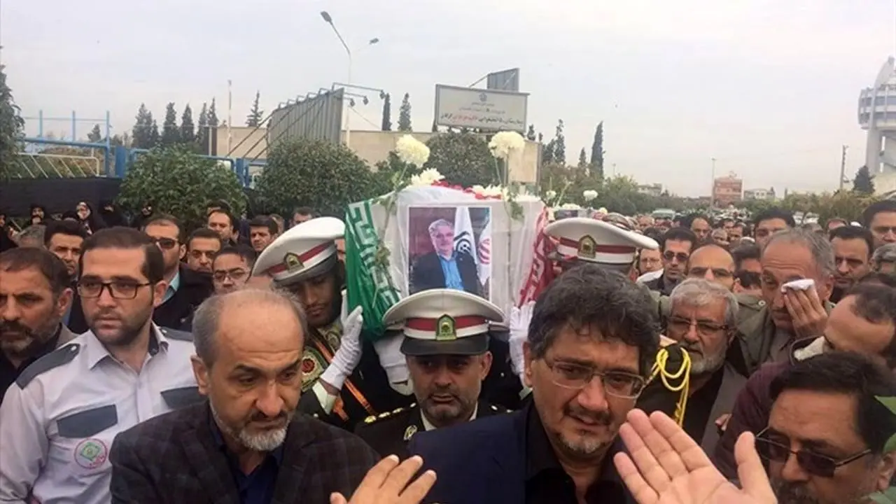 انتقال پیکر مرحومان نوربخش و تاج‌الدین برای خاکسپاری به تهران