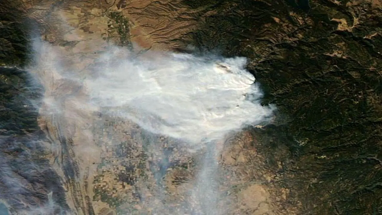 عکس روز ناسا، آتش در کالیفرنیا