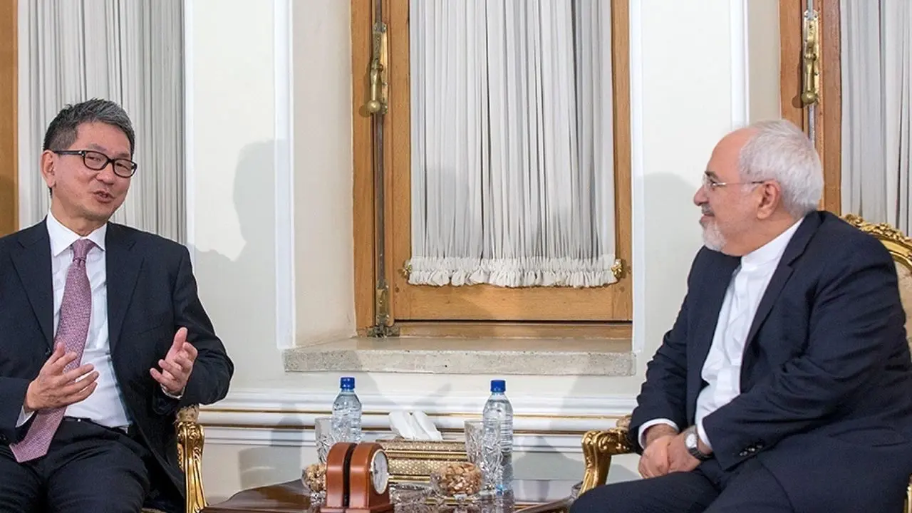 ظریف و وزیر امور خارجه ژاپن در رم دیدار کردند