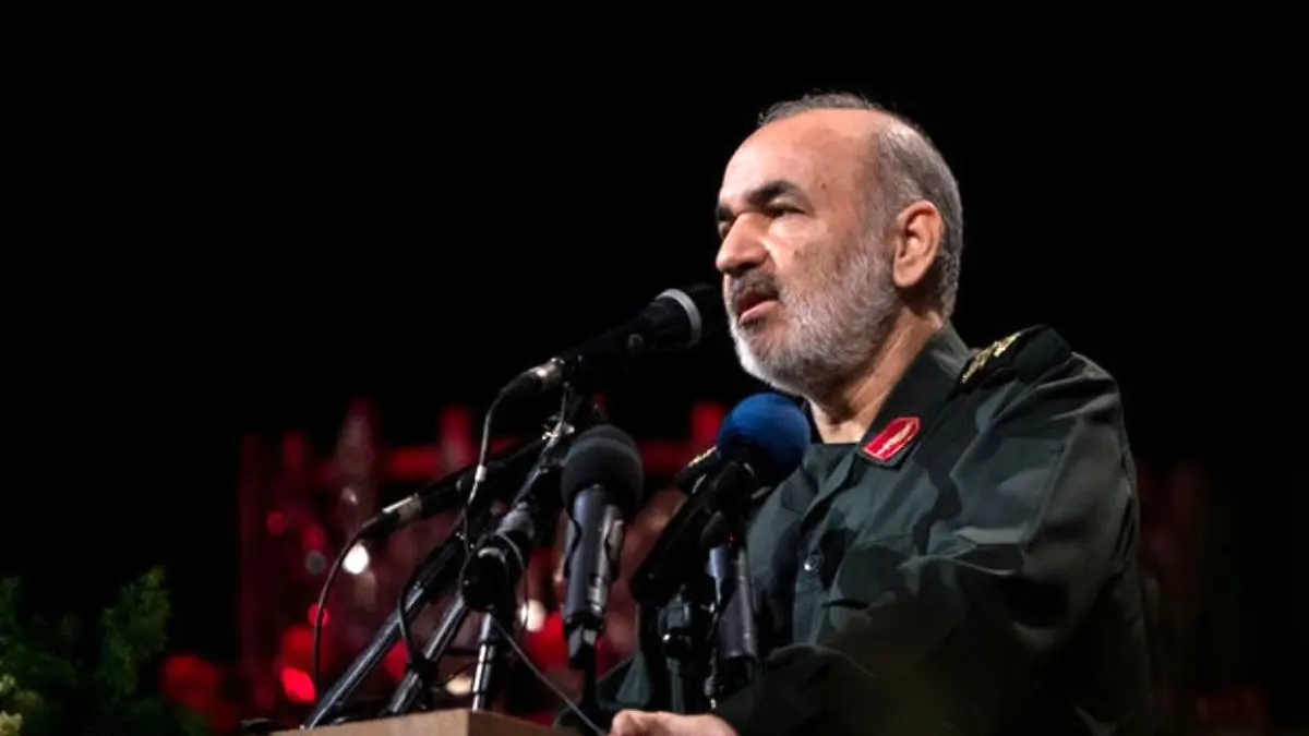 بسیج در 40 سال اخیر خنثی‌کننده توطئه‌های دشمنان بوده است