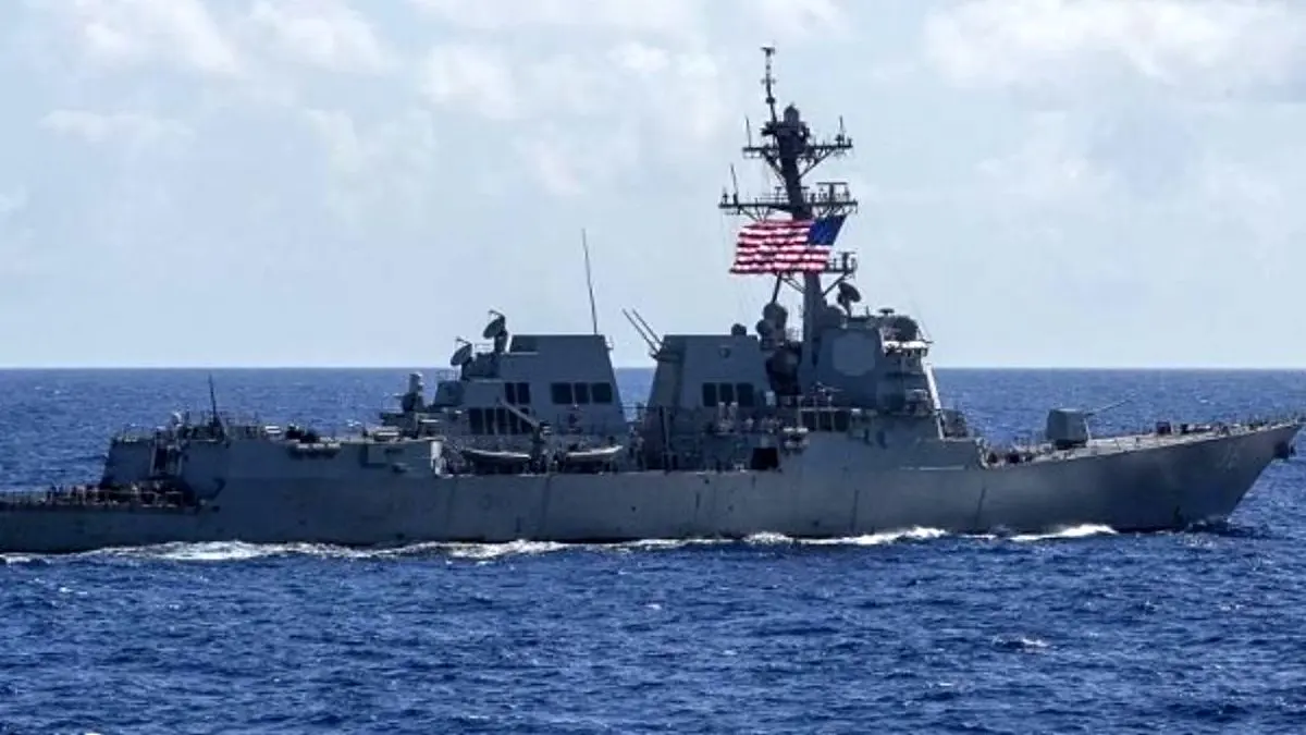 هشدار چین به دنبال عبور 2 کشتی آمریکایی از تنگه تایوان