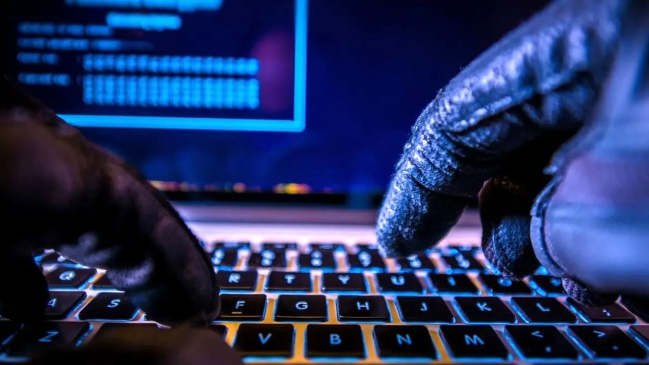 دستگیری یک زن هکر 27 ساله / برداشت 3 میلیاردی متهم از حساب کاربران