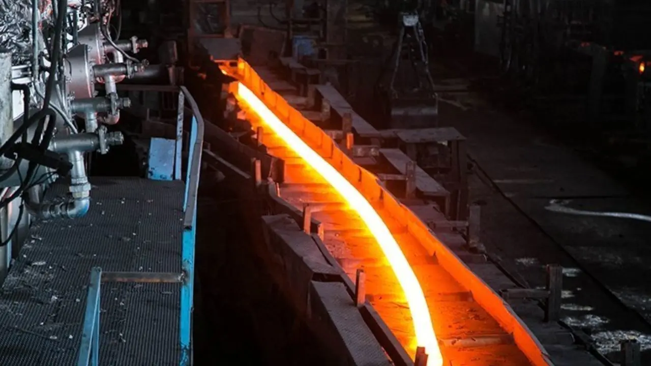 پرداخت مطالبات کارگران گروه ملی صنعتی فولاد تا هفته آینده