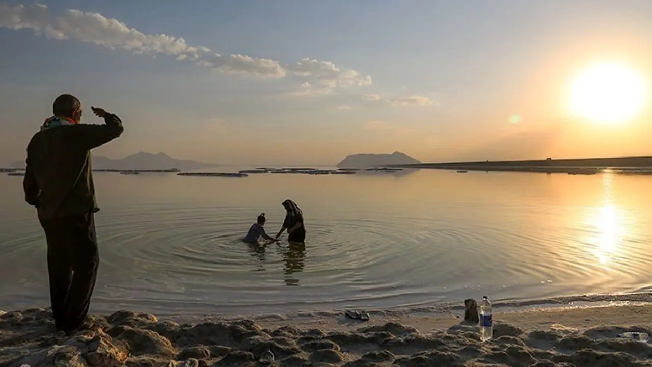 خشکی دریاچه ارومیه، علت مهاجرت اجباری ساکنین