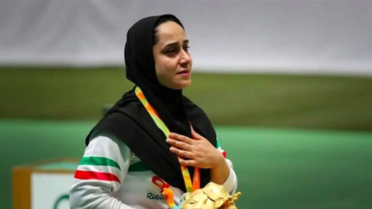 پرچم‌دار زن کاروان ایران به تلویزیون می‌آید