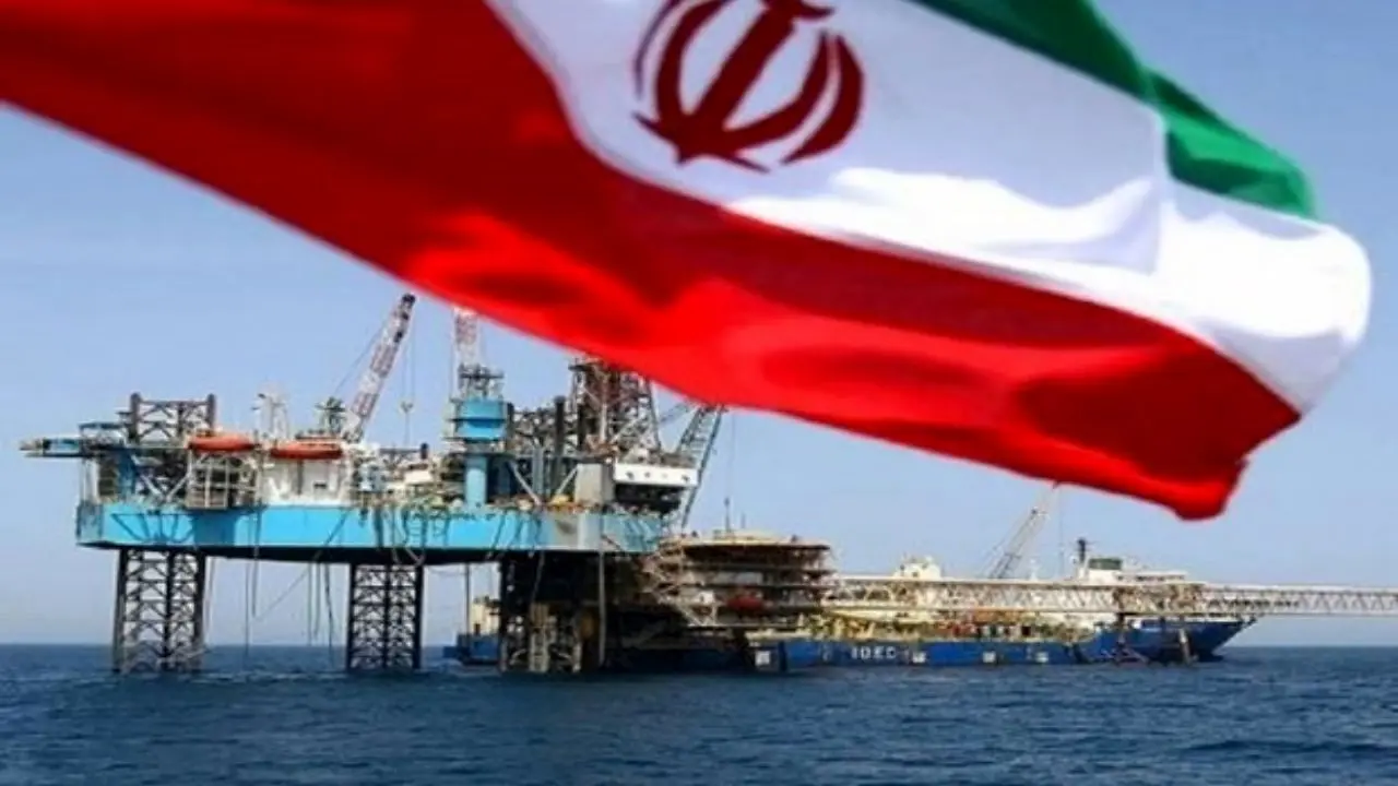 بررسی معافیت ایران از کاهش تولید باعث افت قیمت نفت شد