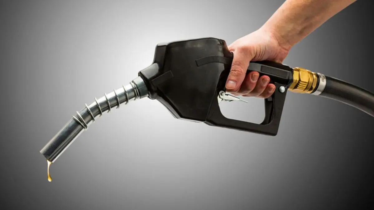 ارائه بنزین بر اساس کد ملی خانوار، هر نفر 30 لیتر