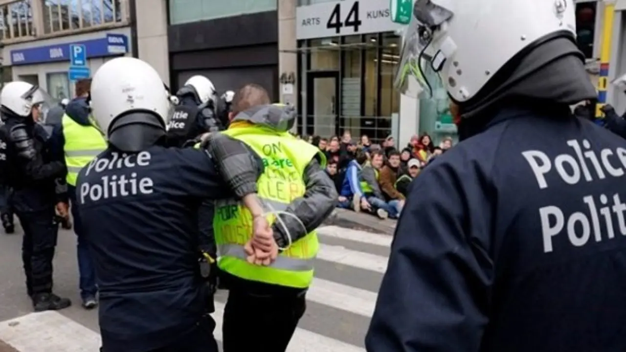 تظاهرات معترضان بلژیکی علیه نخست‌وزیر