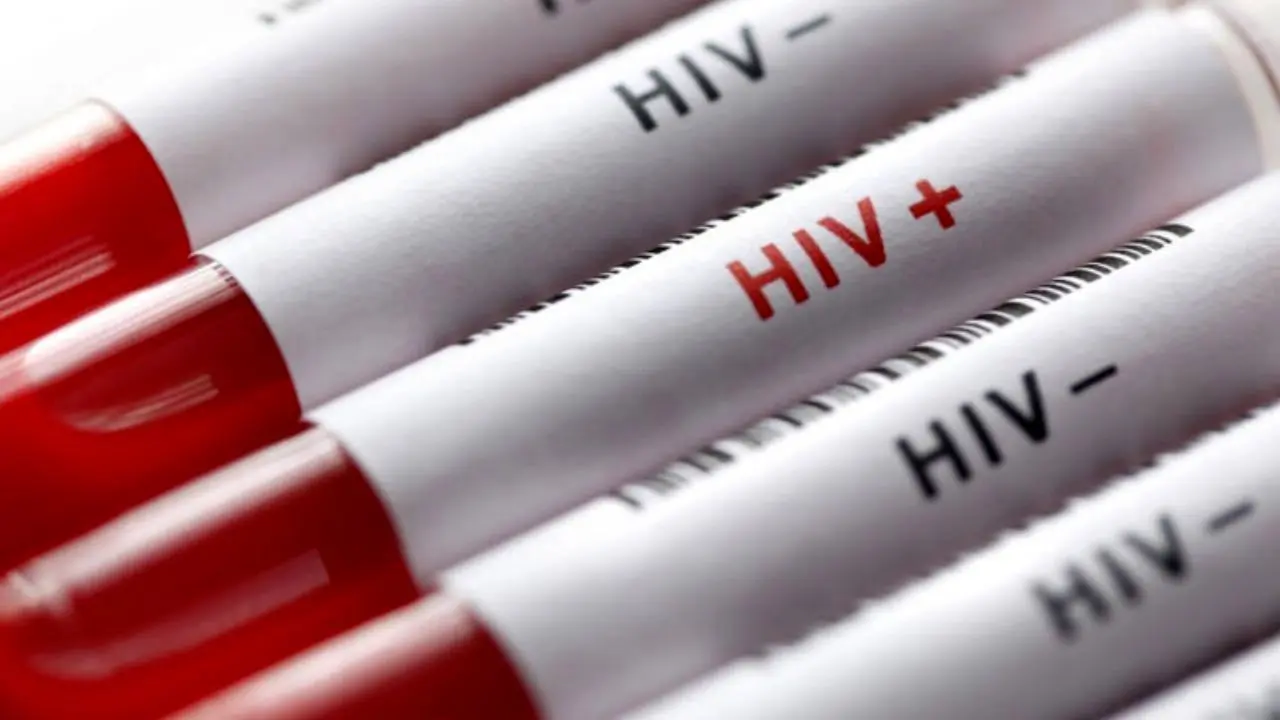 درگیری زنان به ویروس HIV  درحال افزایش است/ مرکز بهداشت حتی اجازه صحبت درباره ایدز به دانش‌آموزان را ندارد