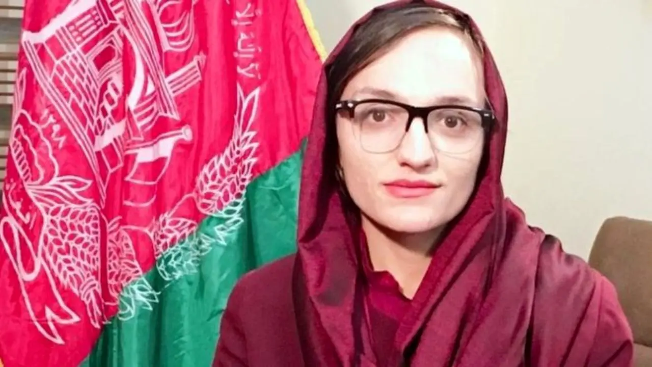 یک شهردار زن در افغانستان بعد از 5 ماه کارش را آغاز کرد+عکس