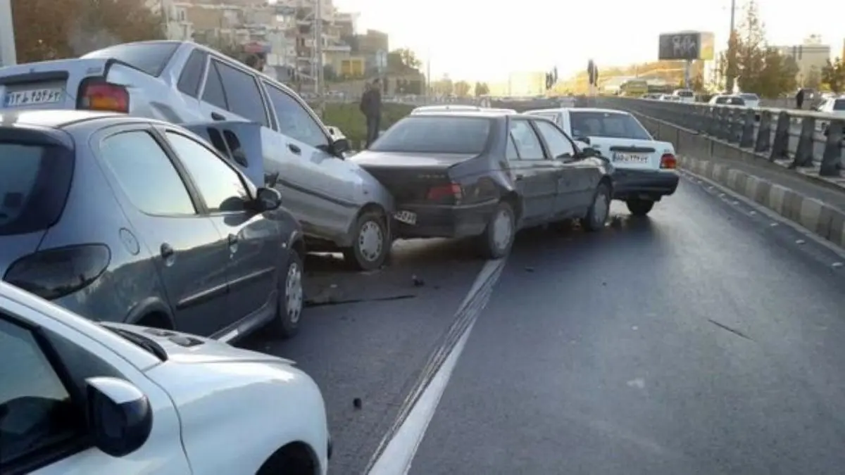 ماجرای لیز خوردن خودرو‎ها در جاده نوشهر به رویان چیست؟