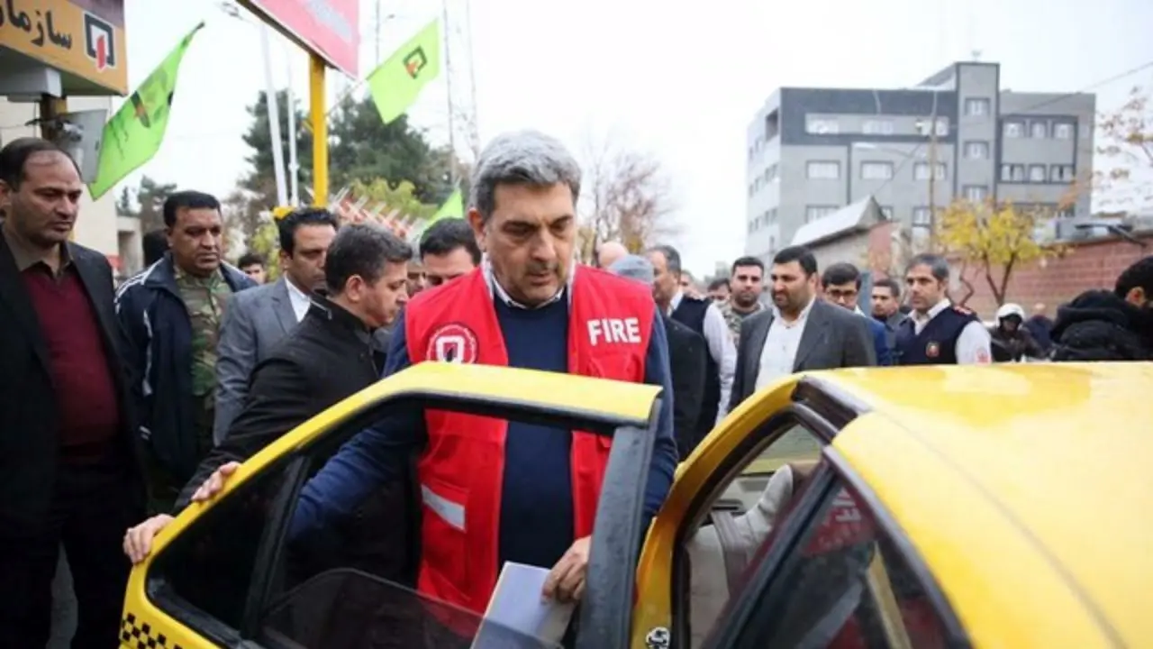 شهردار تهران با تاکسی به محل کار رفت