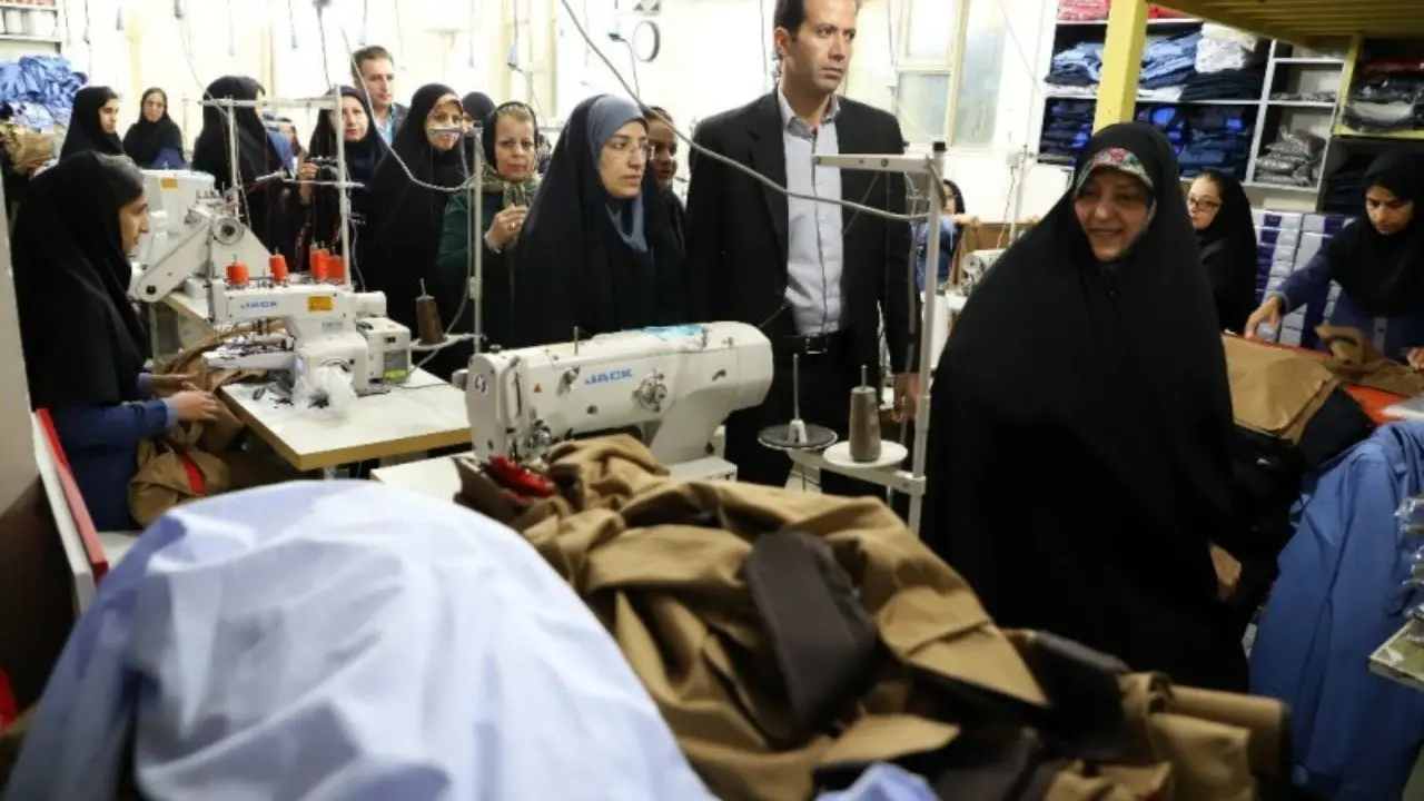ایران 4 میلیون زن سرپرست خانوار دارد