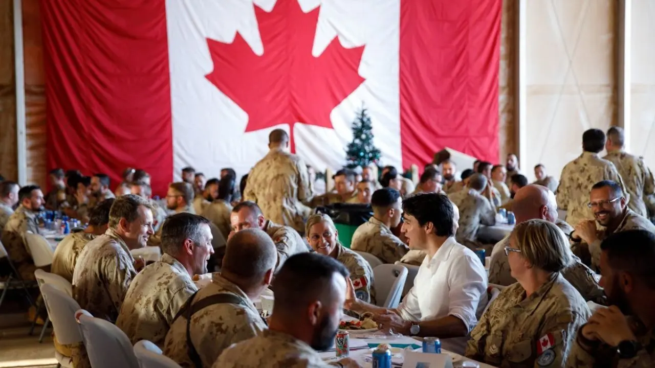 بازدید غیرمنتظره ترودو از نیروهای کانادایی در مالی در آستانه کریسمس