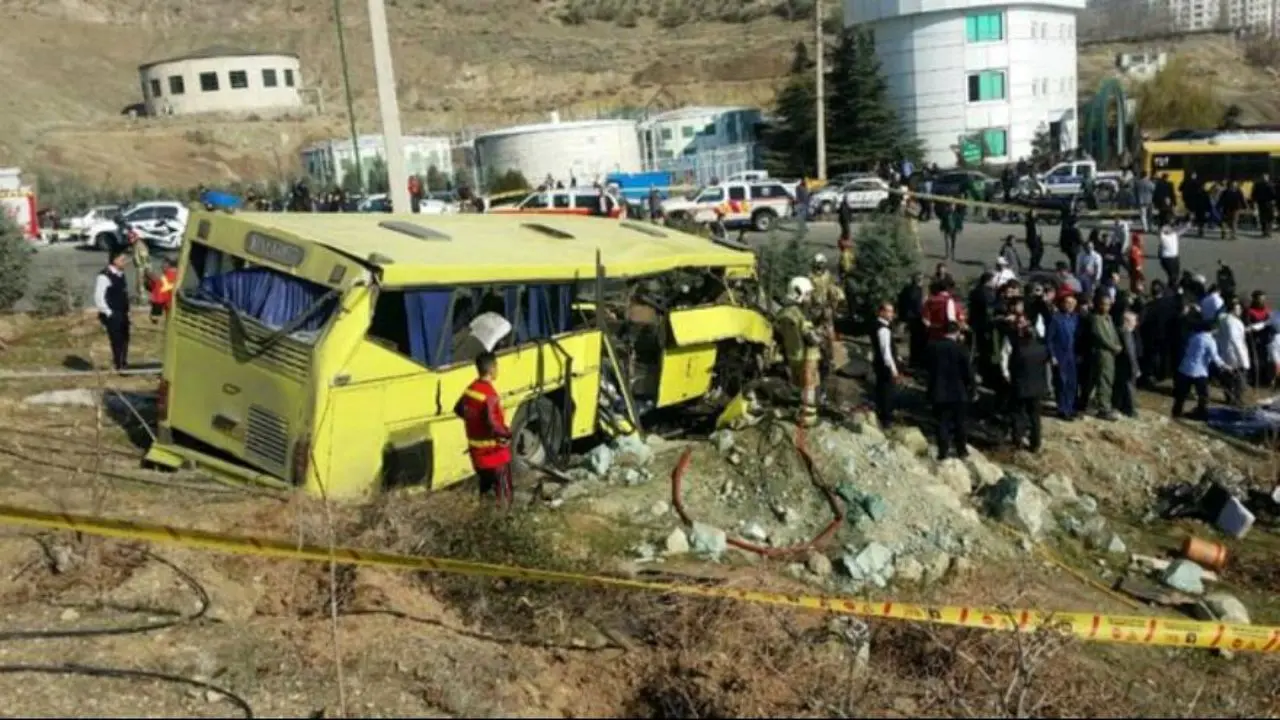 گزارش اقدامات پلیس در حادثه اتوبوس دانشگاه آزاد تا فردا اعلام می‌شود