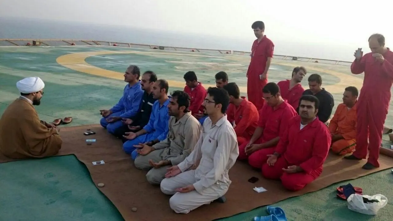 توضیح وزارت نفت درباره فعالیت 1080روحانی در این وزارتخانه/850 نفر از این روحانیون به امر اقامه نماز مشغول‌ هستند