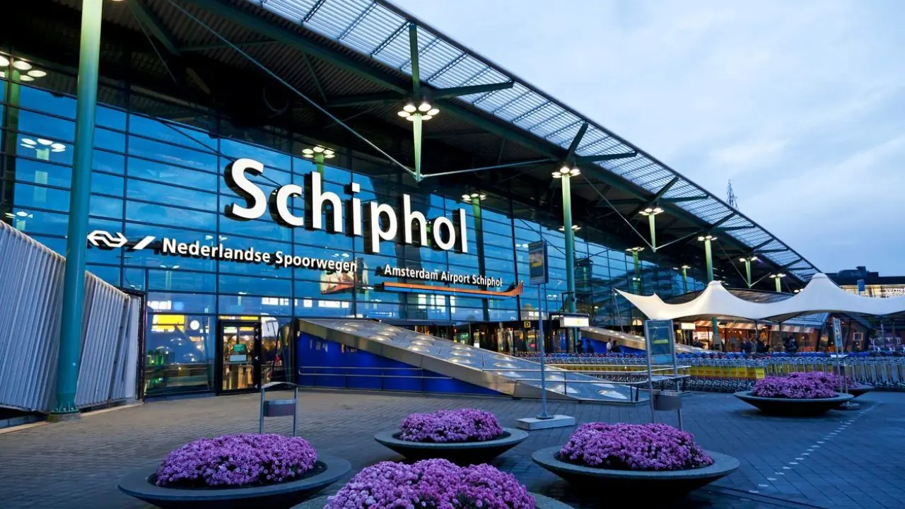 فرودگاه «شیپُل» آمستردام به دلیل بمب‌گذاری تعطیل شد