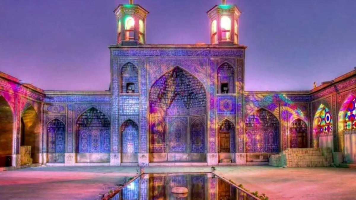 زیبایی‌های مسجد نصیرالملک شیراز در شب + عکس