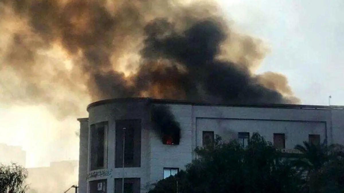 انفجار انتحاری در ساختمان وزارت خارجه لیبی + عکس