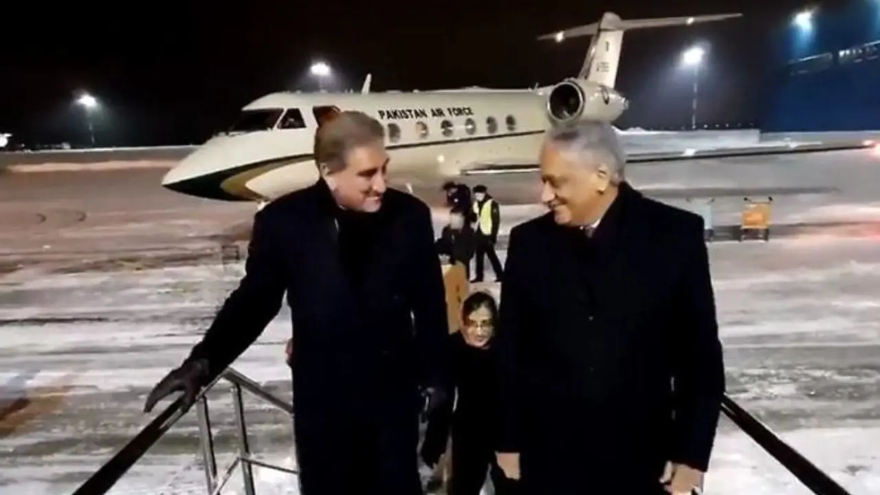 وزیر خارجه پاکستان وارد روسیه شد
