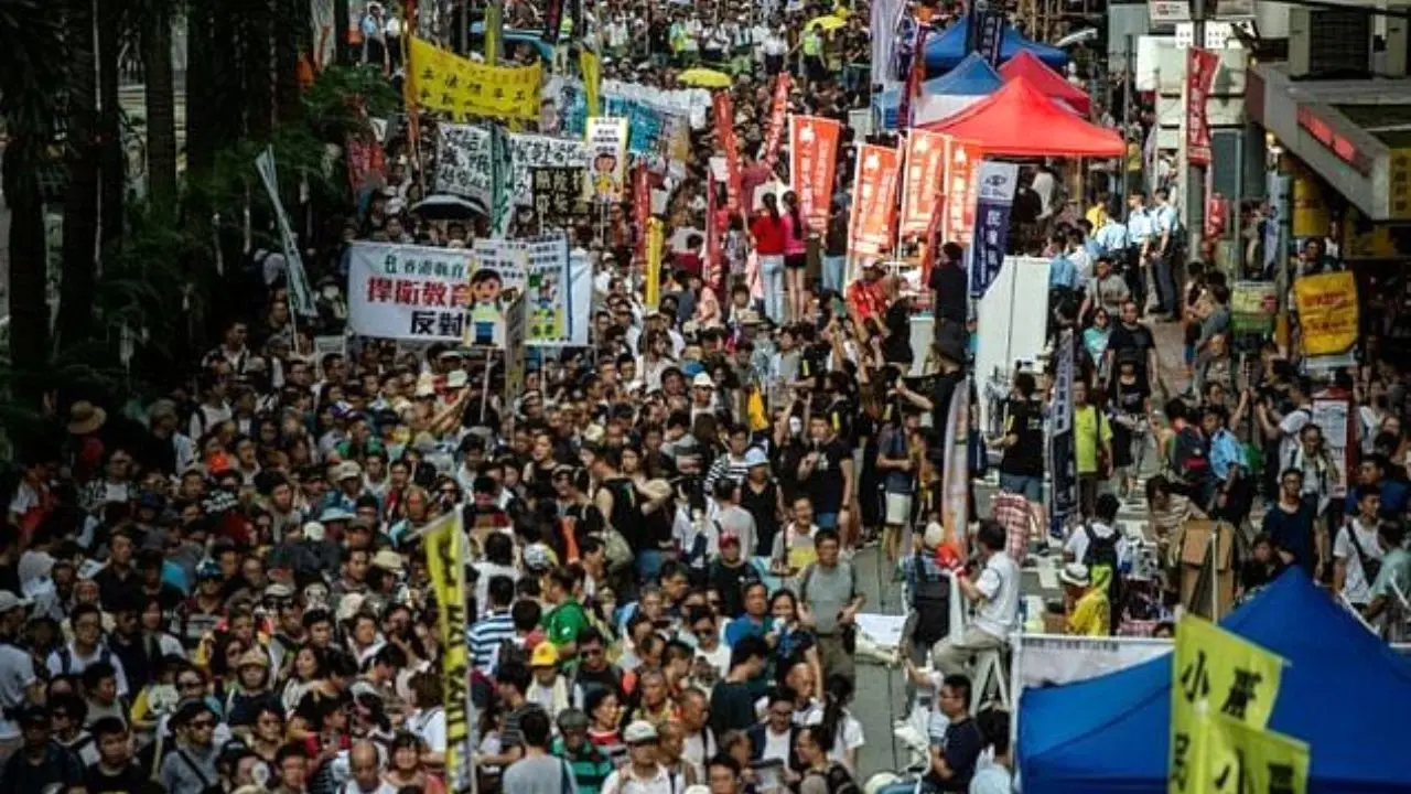 تظاهرات هنگ‌کنگی‌ها در اعتراض به سرکوب‌گری‌ چین