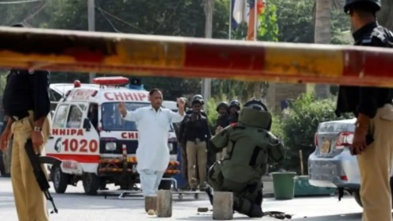 8 کشته در حمله به پایگاه نیروهای امنیتی پاکستان
