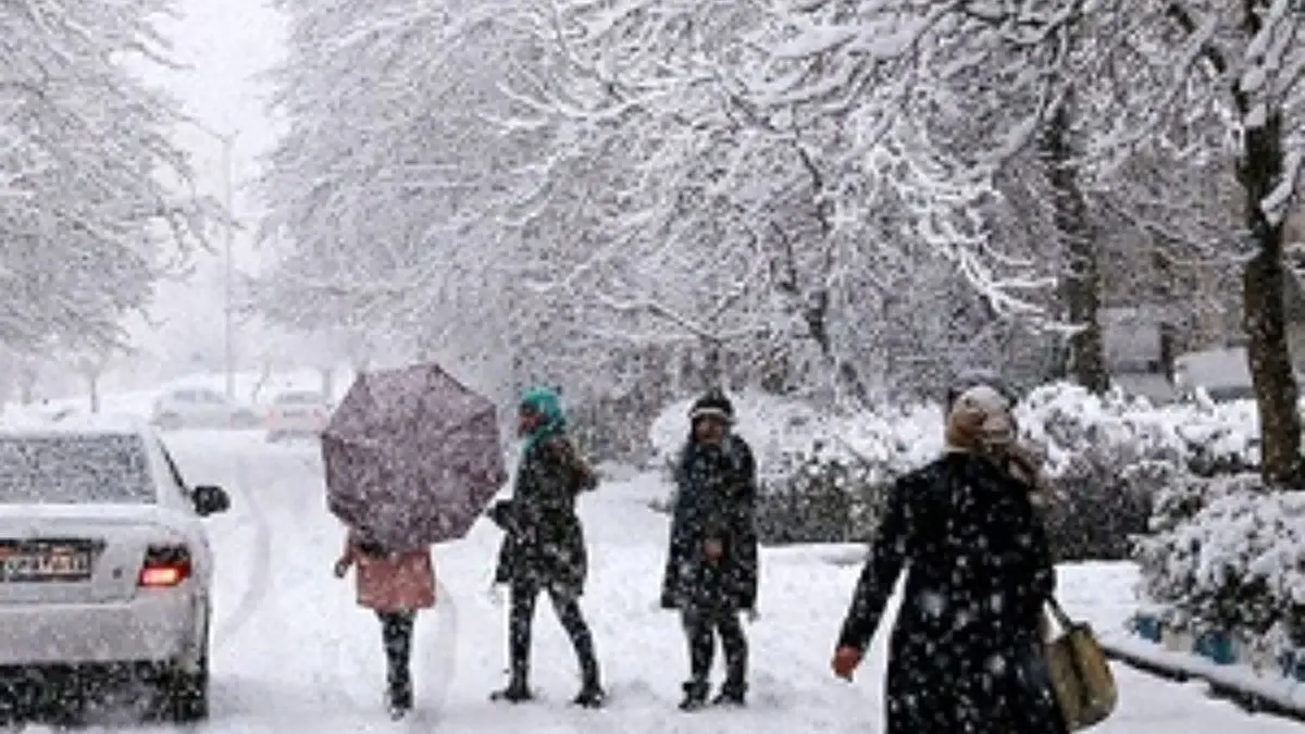 برف و باران در آسمان 8 استان کشور