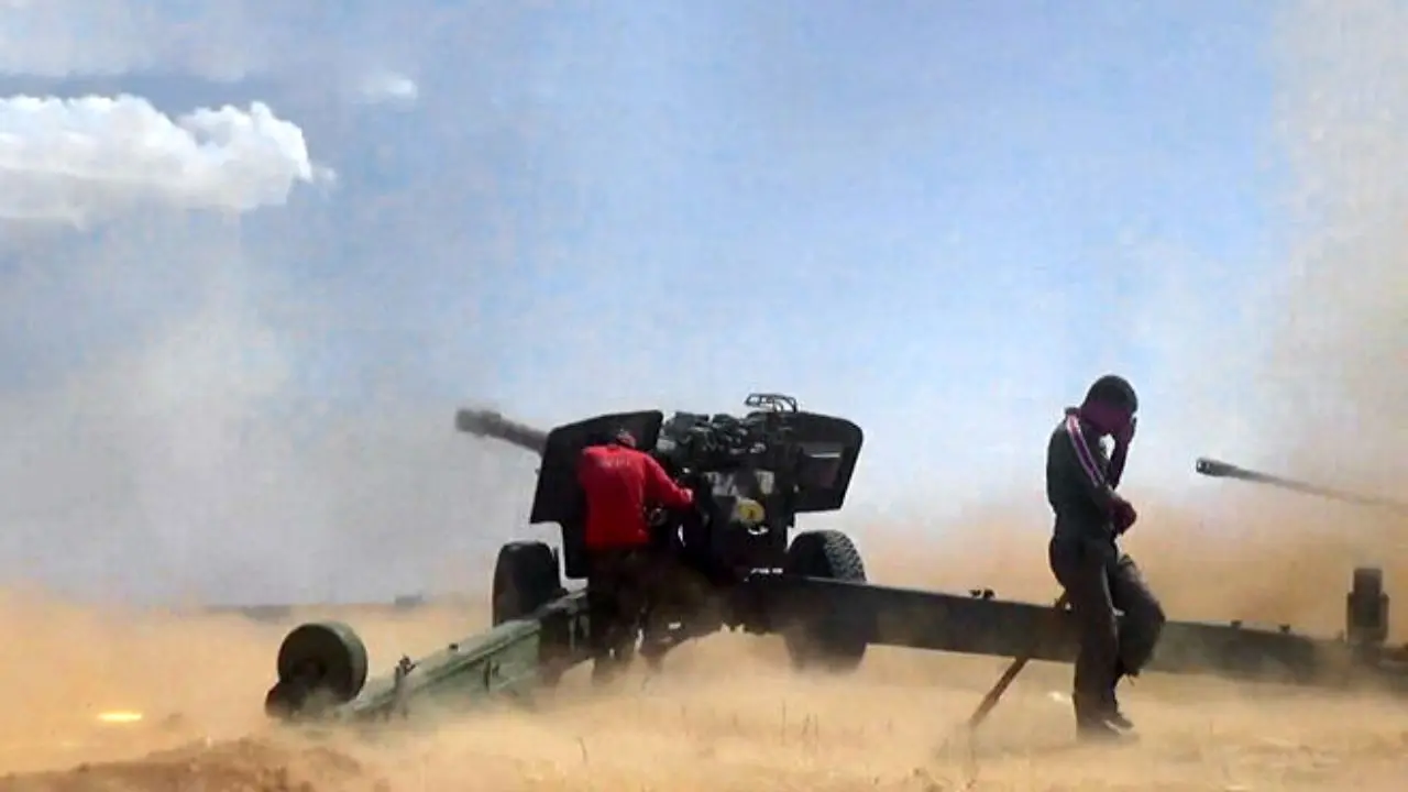 موشک‌باران مواضع شورشیان در حومه حماه توسط ارتش سوریه