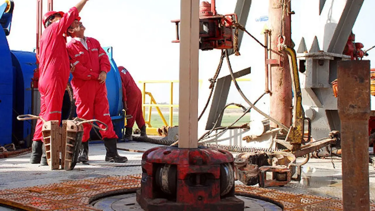 رقبای منطقه ای ایران از توقف قراردادهای جدید نفتی خوشحال هستند