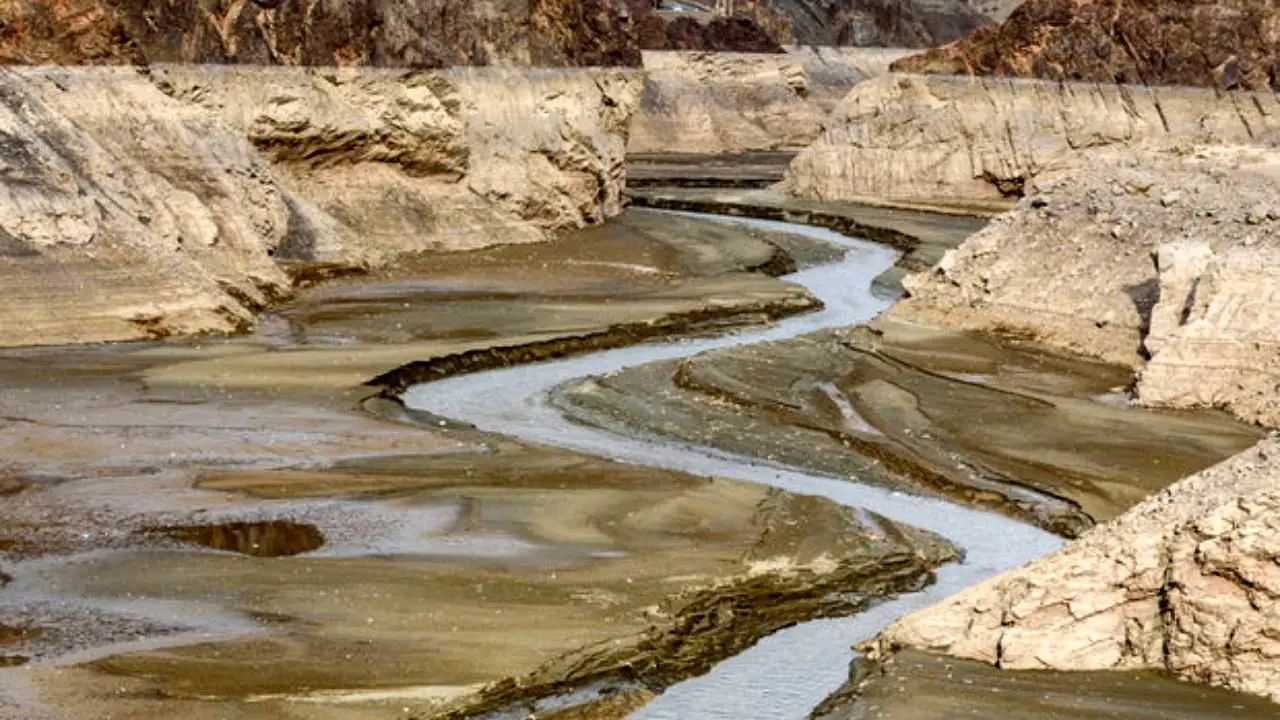 خراسان رضوی 20 درصد کسری آب کشور را دارد