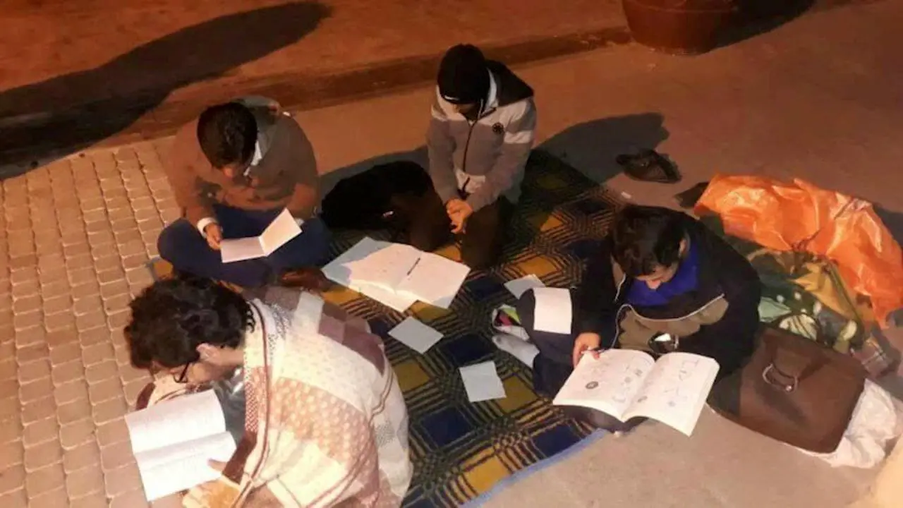 کارتن‌خوابی دانشجویان دانشگاه شیراز + تصاویر