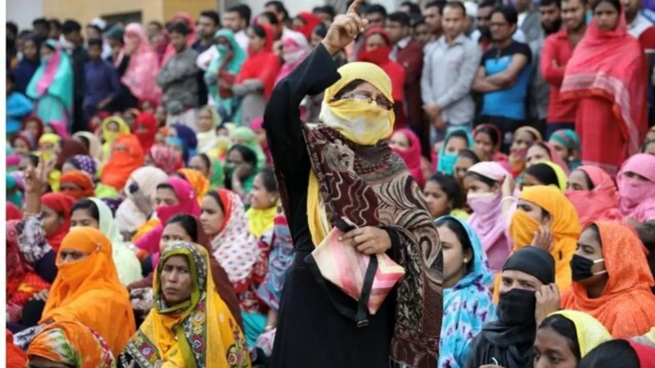 سرکوب معترضان با گاز اشک‌آور و آب‌ پرفشار در بنگلادش