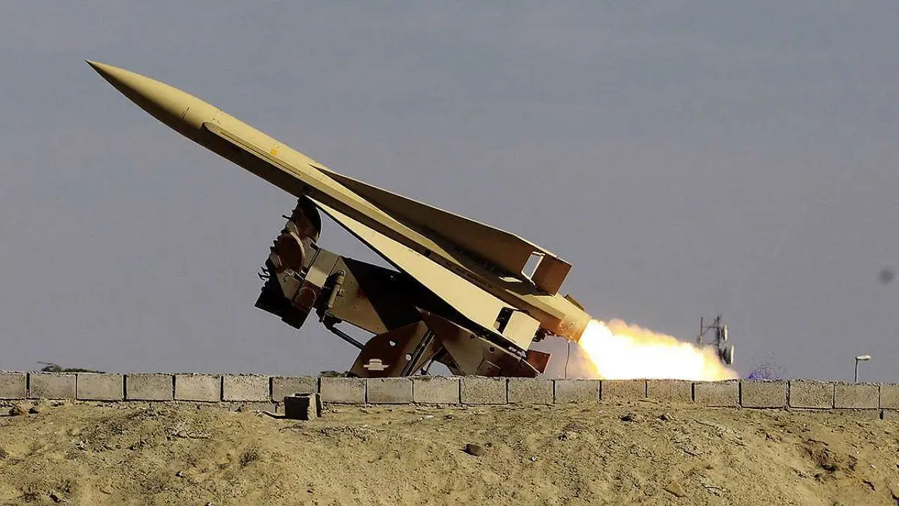 شلیک دو موشک توسط ارتش یمن به مواضع نظامیان سعودی