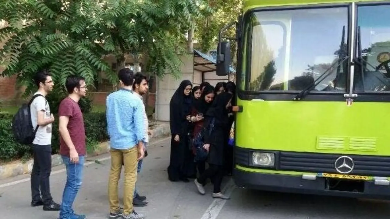 مصدومیت یک دانشجو در تصادف اتوبوس دانشگاه بوئین‌زهرا